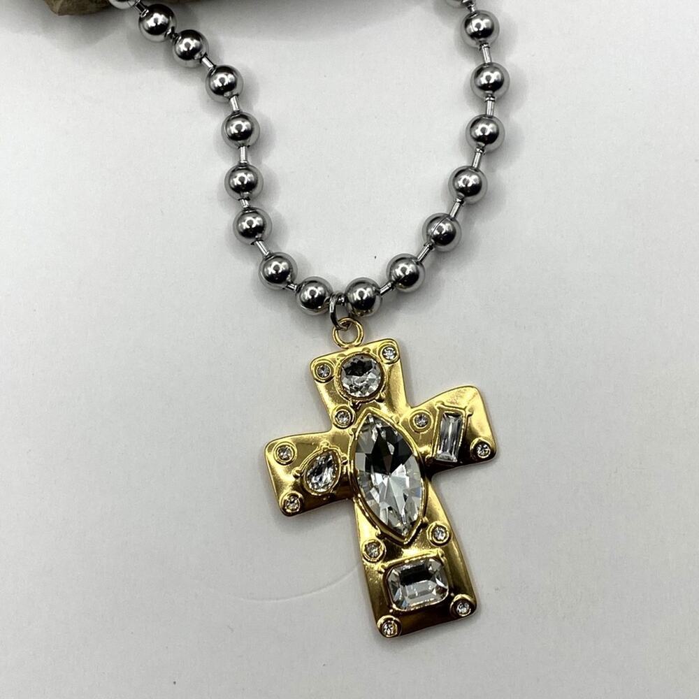 NEW Gold Rhinestone Cross & Silver Bead Necklace - Picture 5 of 12